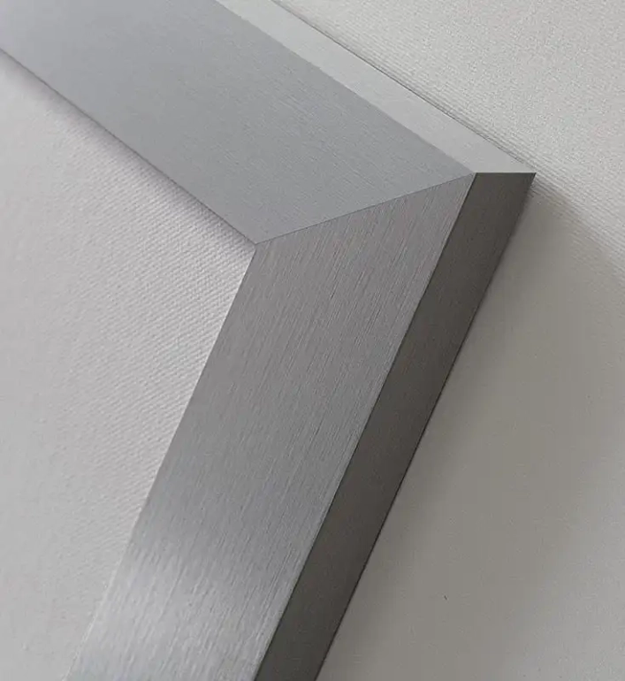 Wariant 1. Rama Modern Silver, aluminium, 4 cm szerokości